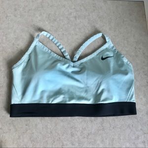 Nike Medium Support Sports Bra